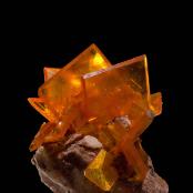 Wulfenite from Rowley Mine, Painted Rock District, Maricopa Co., AZ
FOV: 9.5 mm